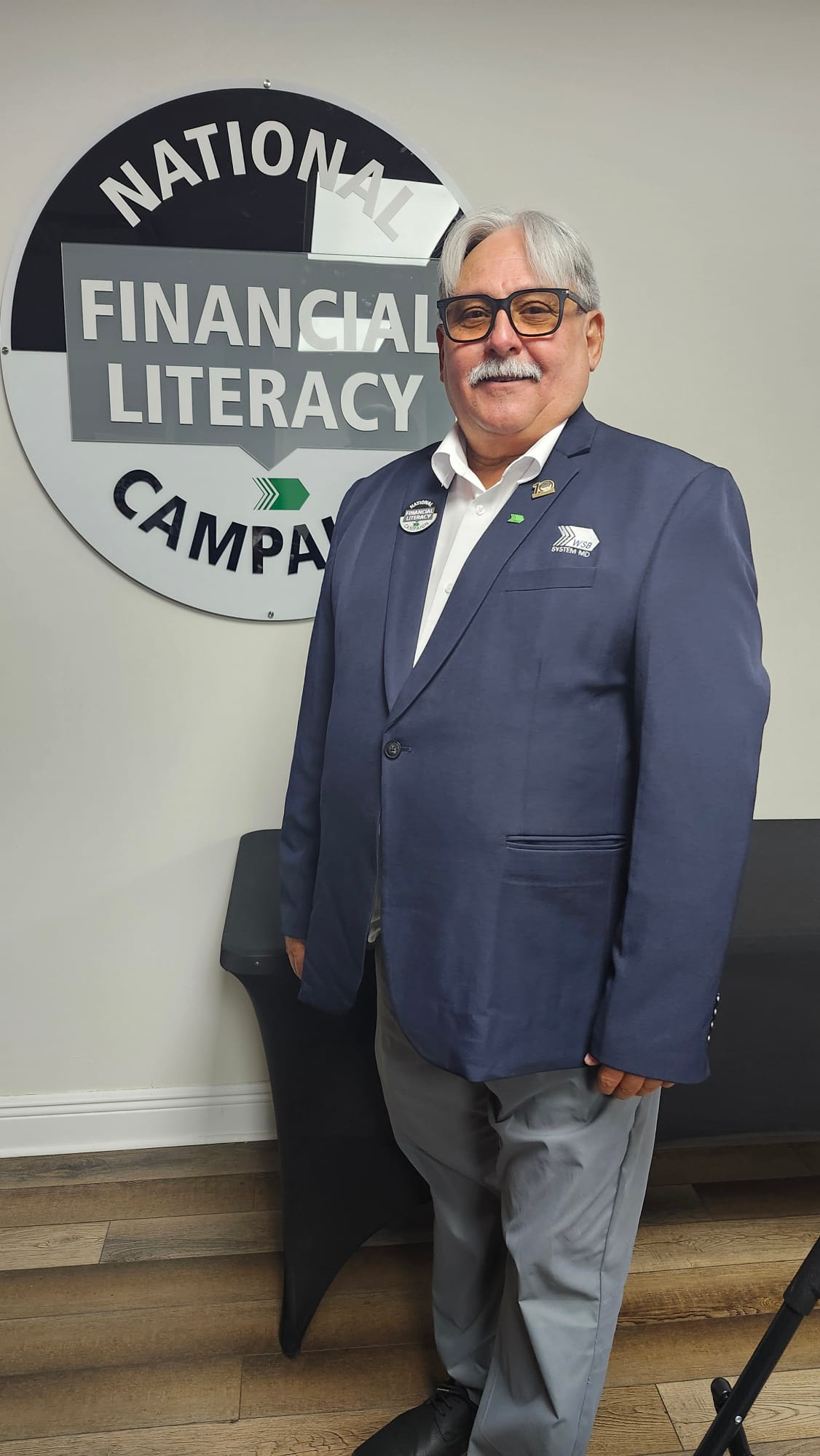 Nibaldo Urdaneta, Educador Financiero